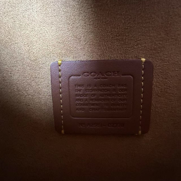 COACH Quinn Bag In Signature Canvas Shoulder/Crossbody Walnut/Black CZ770 NWT - Picture 6 of 6